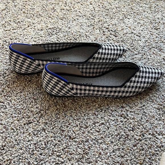 Rothy’s ‘Picnic’ point flats. Size 9. - Picture 2 of 5